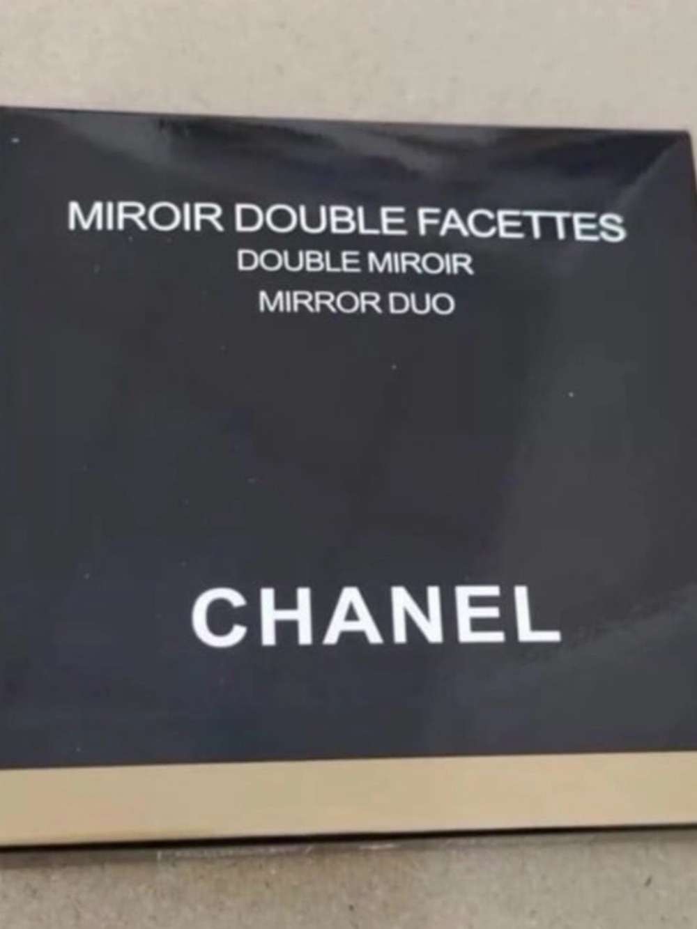 Chanel Double Mirror - Picture 5 of 5